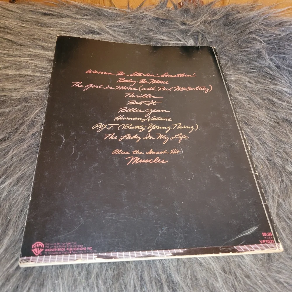 "Vintage 1983 Michael Jackson Thriller Piano Vocal Guitar Songbook  Sheet Music - Picture 4 of 15
